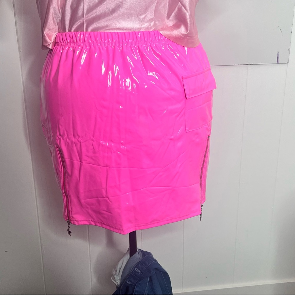 Forever 21 Neon Pink Mini Skirt - Picture 2 of 4
